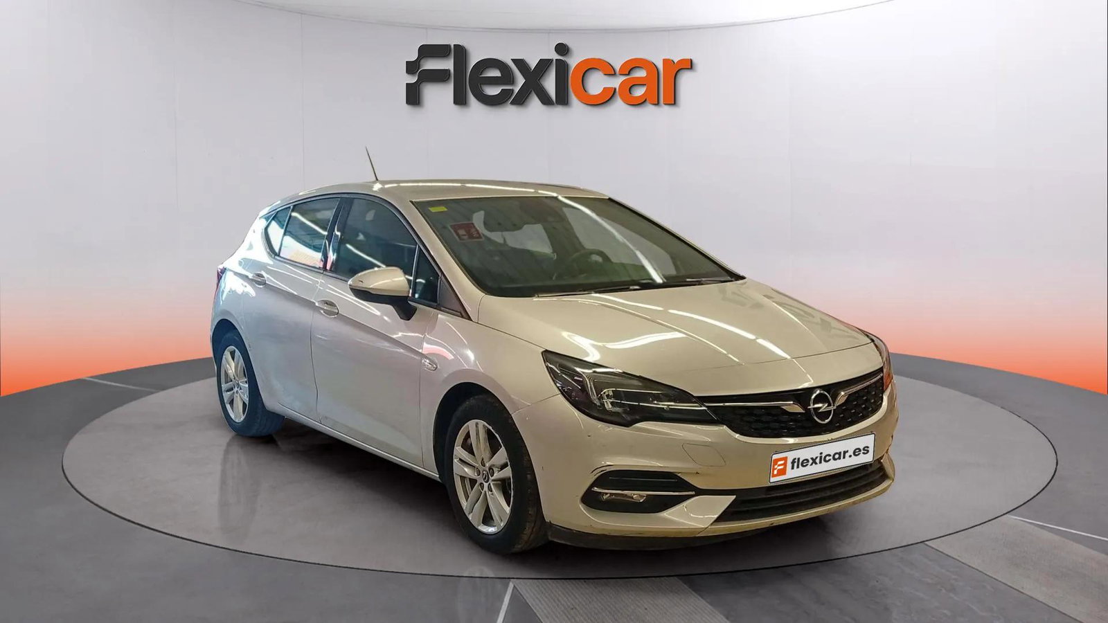 https://cdn-flexicar.caraffinity.it/public_appraisal_images_pro/images/stock/184713/vNUnDPguie__WhatsApp Image 2026-01-21 at 10.13.34.jpg?format=jpeg